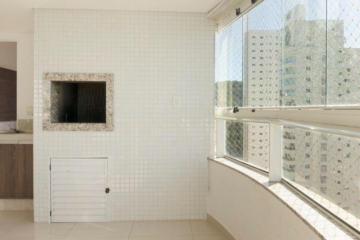 Linda Vista, Um Apartamento Por Andar, 3 Suites, 2 Garagens Balneario Camboriu Exterior photo